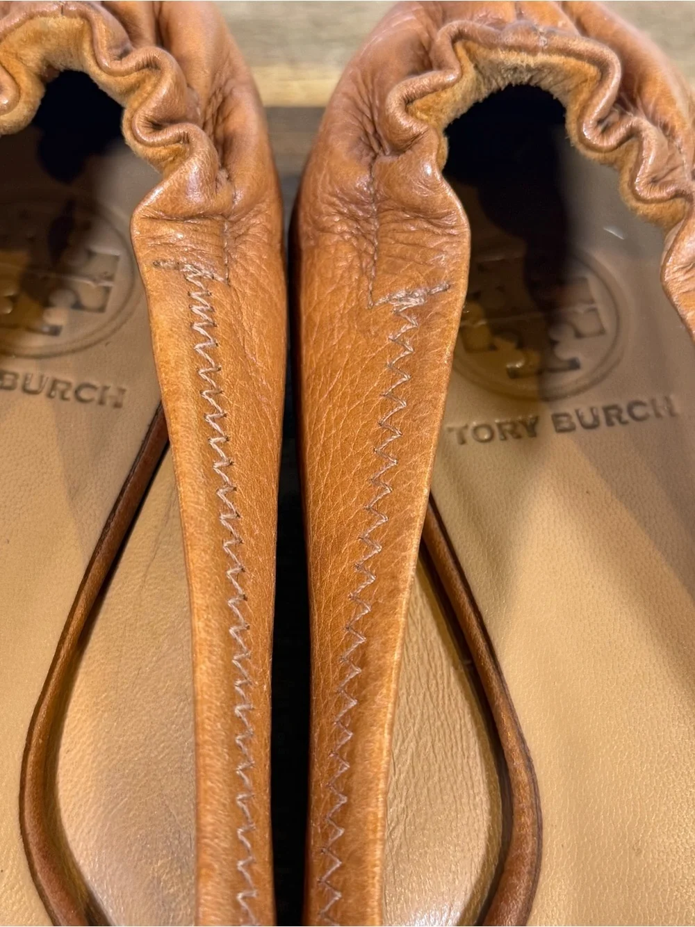 Tory Burch Women's Tan Leather Reva Logo Ballet Flats - Sz 6?